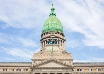 Diputados debate dos leyes clave para la economía y la transparencia que se viene