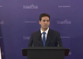 Primera aparición oficial: el nuevo vocero presidencial elogió la gestión económica y aseguró que es un «honor ser la voz» de Milei
