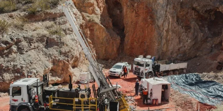 Alarma en el sector minero: suspenden el traslado de mineral entre Hualilán y Casposo