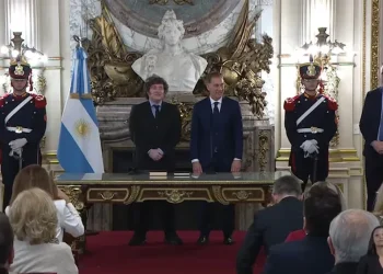 Estabilidad y rumbo institucional: Milei tomó juramento a Santilli en una fuerte muestra de gobernabilidad