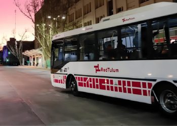 Indignación en Capital: manoseó a una joven arriba de un colectivo y terminó detenido