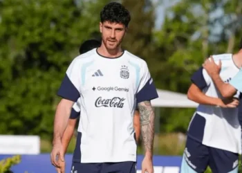 Marcos Senesi es el reemplazante de Leonardo Balerdi en la lista de la Selección Argentina
