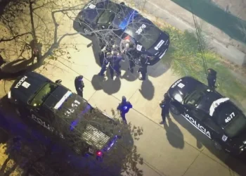 Las Heras: salieron a defender a una vecina de una brutal golpiza, pero el agresor regresó y los acribilló a tiros
