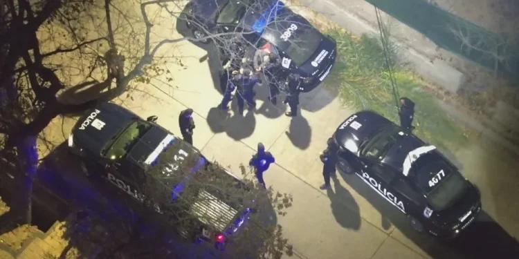 Las Heras: salieron a defender a una vecina de una brutal golpiza, pero el agresor regresó y los acribilló a tiros