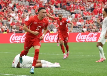 Fase de grupos caliente: Suiza arriba y Canadá se mete por la ventana