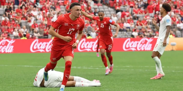 Fase de grupos caliente: Suiza arriba y Canadá se mete por la ventana