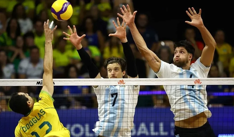 Argentina no pudo sostener la ventaja y Brasil se lo dio vuelta en el tie break