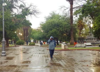 Sin tregua en el Día del Amigo: la lluvia continuará durante todo este lunes en San Juan