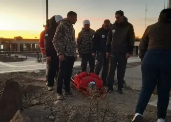 Rescate extremo en el Valle de la Luna: el personal de Ischigualasto se entrenó con cuerdas para actuar ante emergencias