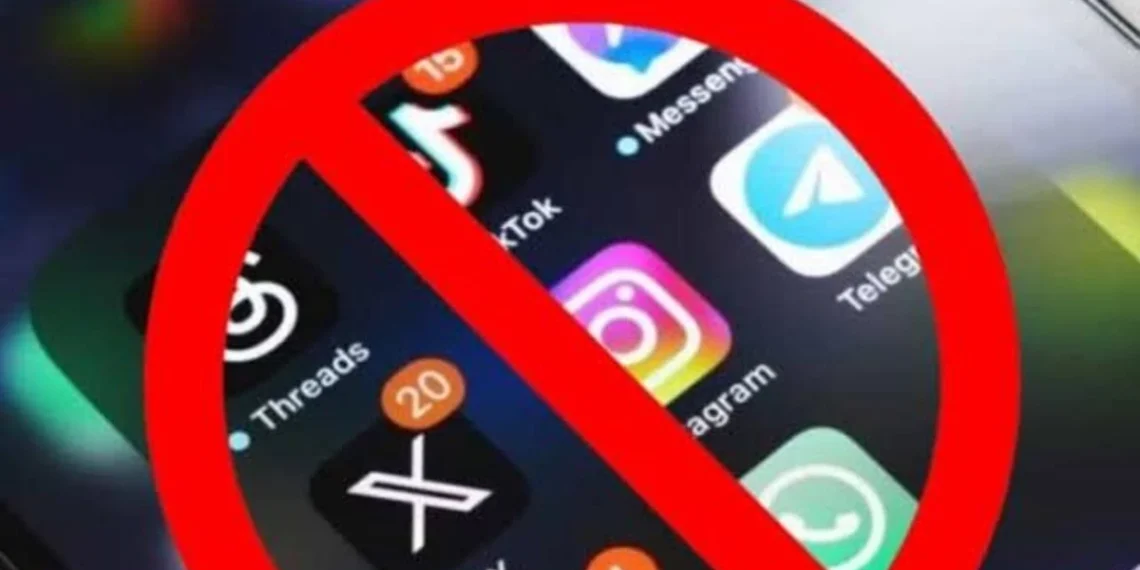 Francia aprobó la prohibición de las redes sociales para menores de 15 años