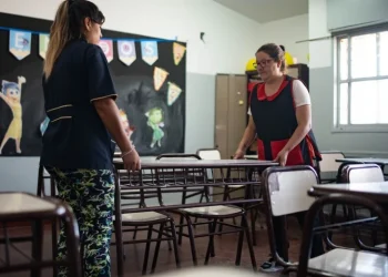 Convocatoria al personal contratado de Educación: Cómo presentar la factura de julio