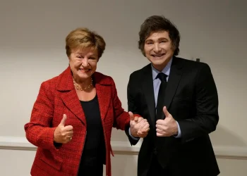 Fuerte gesto político: Kristalina Georgieva llegó al país para respaldar el plan económico de Milei