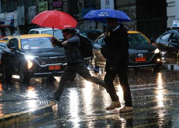 Alerta en el vecino país: suspenden las clases en siete regiones de Chile por un feroz temporal de cinco días