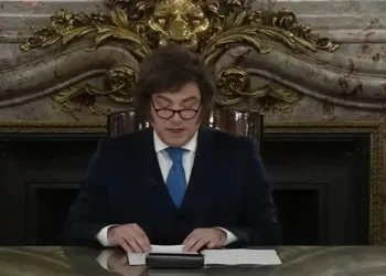 Milei anunció una histórica reforma del Banco Central y el «grillete fiscal» para prohibir el déficit por ley