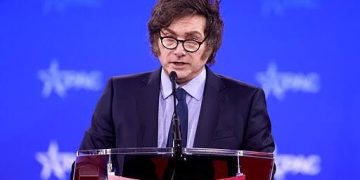 Respuesta en redes: Javier Milei defendió a los argentinos con una cita histórica tras las críticas por el Mundial