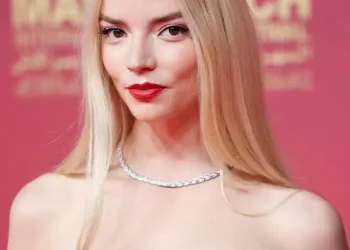 Entre dos tierras: Anya Taylor-Joy eligió entre Argentina e Inglaterra para la semifinal del Mundial