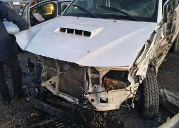 Caos en Ruta 20: choque frontal y en cadena entre cuatro vehículos dejó a varias personas hospitalizadas