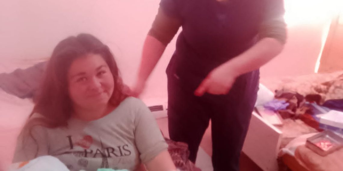 Emoción en Pocito: un policía y una enfermera asistieron un parto en una vivienda del Barrio Las Pampas