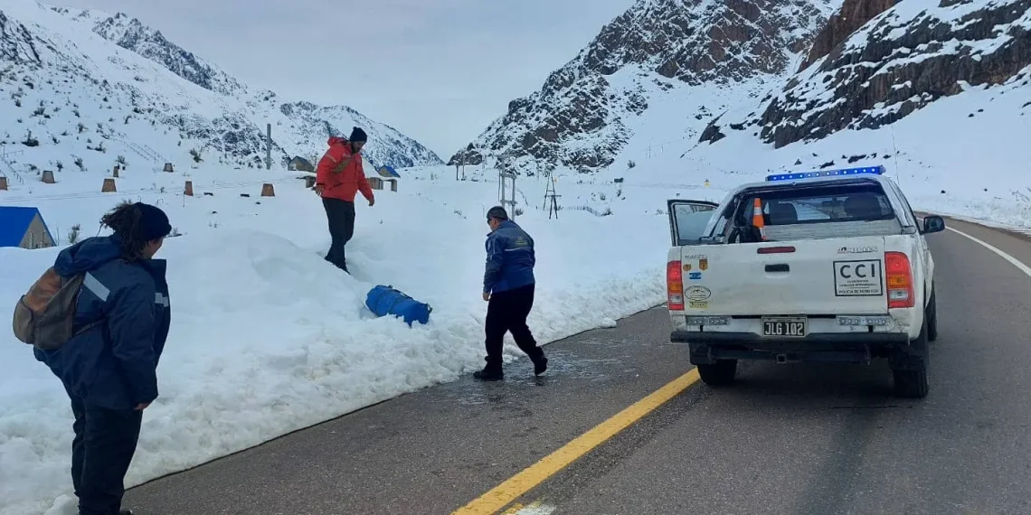 Finalizó la evacuación en Punta de Vacas: trasladaron a tres adultos y suman 104 los asistidos en Mendoza