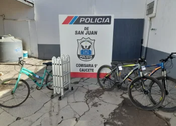 Sospechosos en Rawson: la Policía detuvo a tres hombres y secuestró tres bicicletas y una escalera de dudosa procedencia