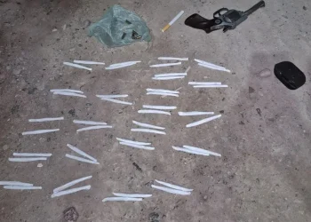 Operativo en 9 de Julio: detuvieron a un joven armado y con 42 dosis de marihuana en una estación de servicio