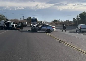 Fuerte choque frontal en Ruta 40: identificaron a los heridos que ingresaron al hospital