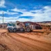Minería solidaria: tras el temporal en Calingasta, Los Azules colabora en la reparación de los caminos afectados