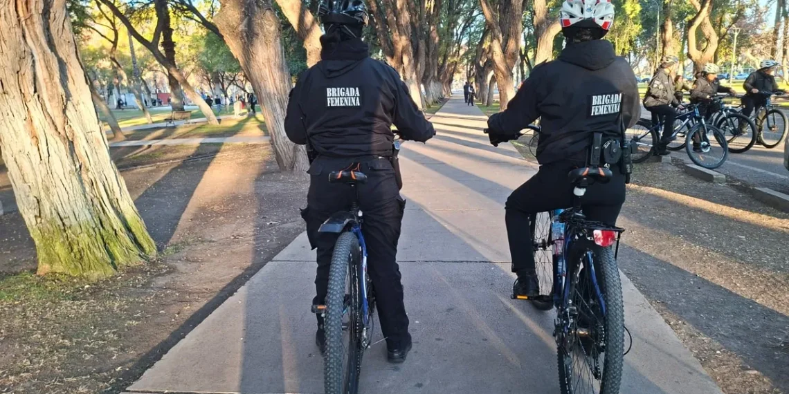 Más de 100 detenciones en el Parque de Mayo: así opera la Brigada Femenina de la Policía de San Juan