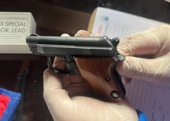 Inesperado hallazgo tras un robo: secuestraron un arsenal de armas en una vivienda de Capital y detuvieron al propietario
