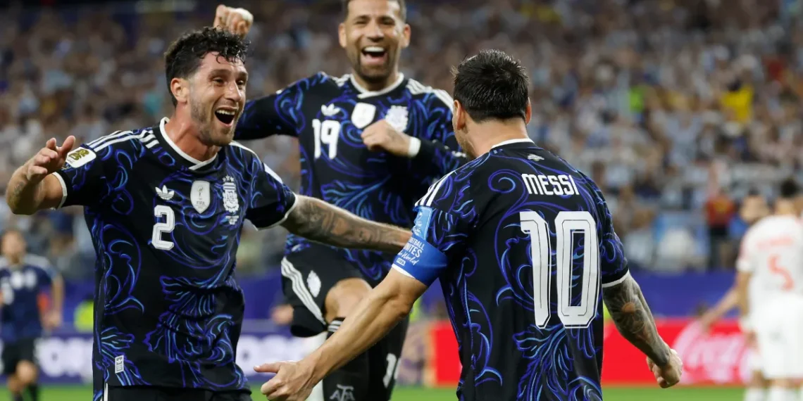 La Selección Argentina jugará con su camiseta alternativa frente a Inglaterra
