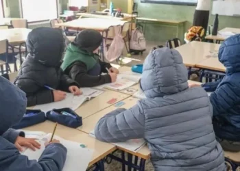 La ola polar vació las aulas: estiman que el ausentismo escolar rozó el 75% en San Juan