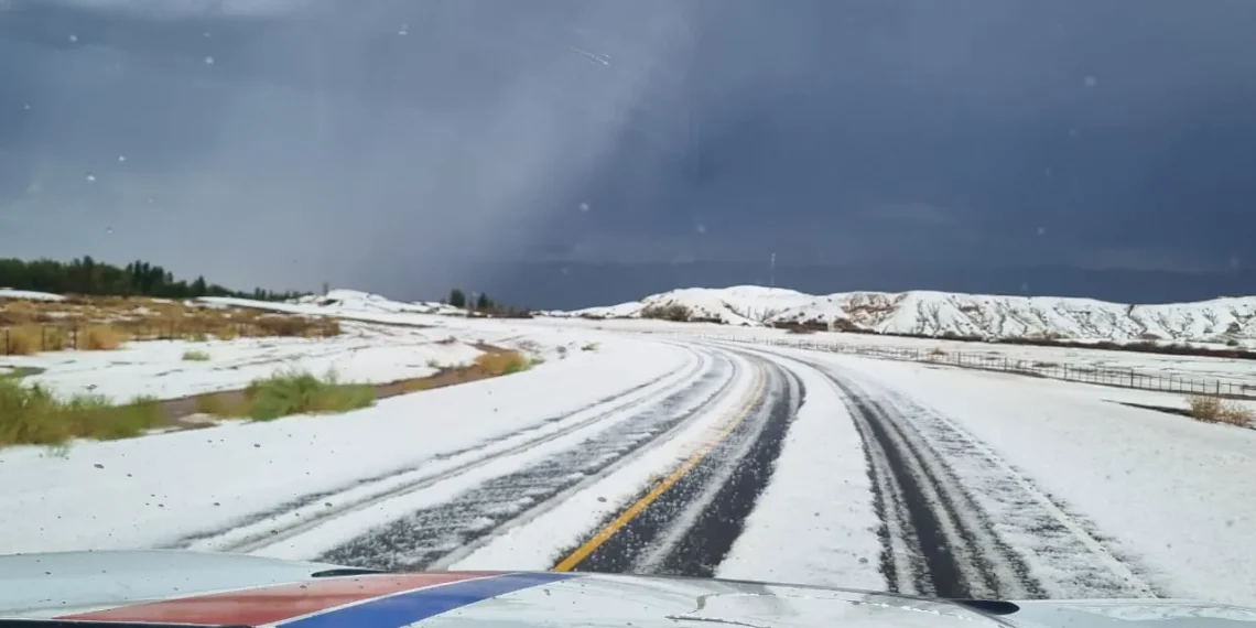 Alerta máxima en Iglesia: el temporal dejó entre 40 y 60 centímetros de nieve y buscan rescatar a puesteros aislados