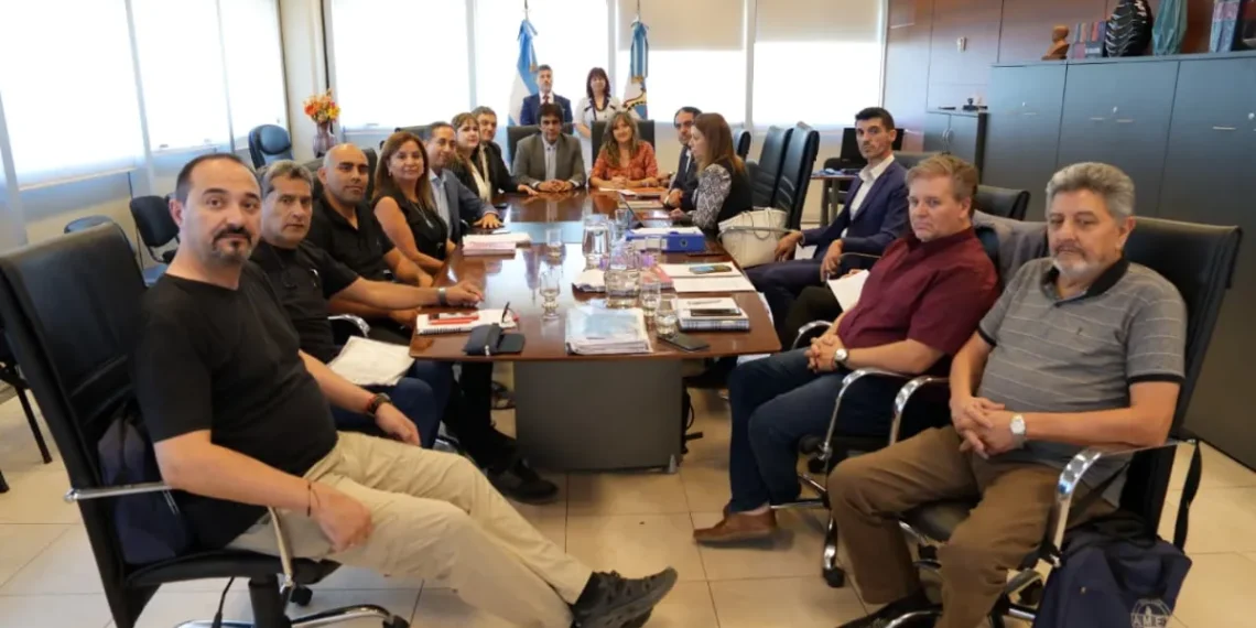 NUEVA OFERTA SALARIAL Y ADICIONALES POR ZONA BAJO ANÁLISIS: EL GOBIERNO BUSCA DESTRABAR EL CONFLICTO DOCENTE