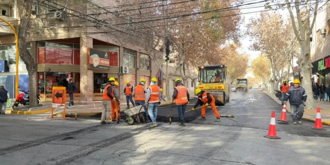 Obras en Capital: habrá cortes de tránsito sobre Avenida Rioja por los trabajos del Plan 50 Cuadras