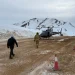 Alerta en la cordillera: Veladero inició la evacuación aérea preventiva de su personal por el temporal de nieve