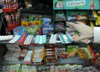 El Ministerio de Salud advirtió que los medicamentos solo deben adquirirse en farmacias habilitadas
