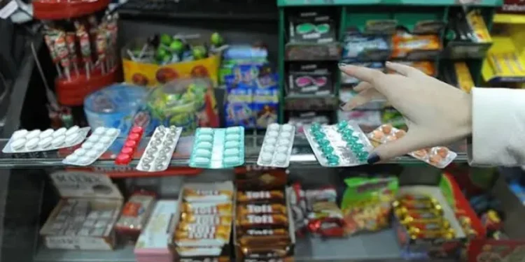 El Ministerio de Salud advirtió que los medicamentos solo deben adquirirse en farmacias habilitadas
