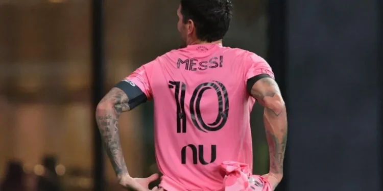 El emotivo homenaje de Rodrigo De Paul a Lionel Messi tras el fallecimiento de su padre