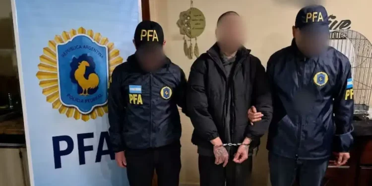 Operativo de la PFA en Quilmes: detuvieron a un hombre acusado de amenazar de muerte a Javier Milei en TikTok