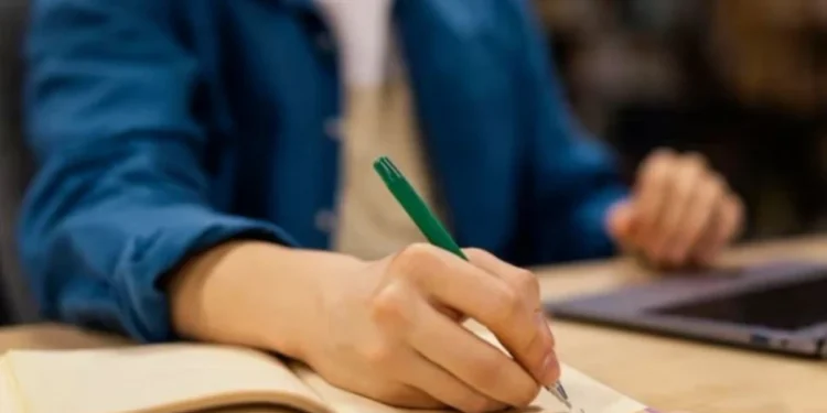 Plan FinEs en San Juan: abrió la preinscripción para terminar la secundaria en el Centro Cívico