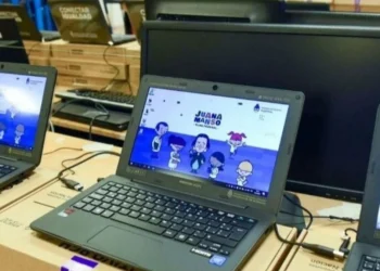 Un pequeño detalle en las compus del Gobierno que significa un gran paso para la educación sanjuanina