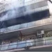 Incendio en un edificio lindero al departamento de Cristina Kirchner: dos personas fueron trasladadas