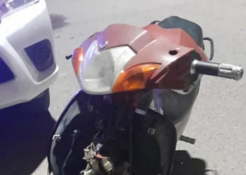 Persecución en Rawson: atrapó la Policía a un adolescente de 17 años tras el robo de una motocicleta