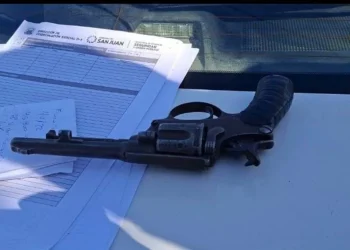 Patrullaje en Rawson: caminaba armado por el Barrio CGT y terminó detenido por la Policía