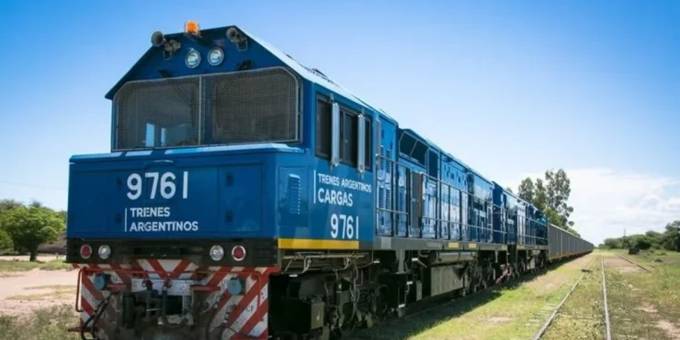 El Gobierno oficializó la privatización del Belgrano Cargas: concesionará tres líneas ferroviarias por 50 años