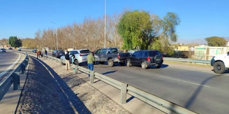 Emilio Baistrocchi protagonizó un choque en cadena sobre la avenida de Circunvalación
