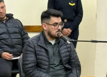 Llegó tarde a la audiencia de reparación, lo detuvieron y ahora deberá pagar $12 millones y entregar seis motos 0km
