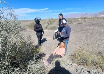 Tensión y alivio en La Bebida: hallaron sana y salva a una abuela de 84 años con Alzheimer que se perdió en un descampado