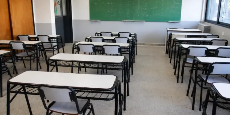 Alerta por vientos: suspenden las clases en Jáchal e Iglesia a partir de las 13:30 para los turnos tarde, vespertino y noche