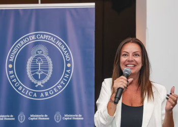 Capital Humano cruzó el paro universitario y ratificó las transferencias salariales y hospitalarias